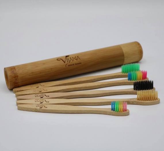 Bambukiniai dantų šepetėliai